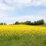 Wassernahes Mit Meerblick Und Schwimmbadnutzung In Sellin - Rohrweihe Сasa de vacaciones Gager