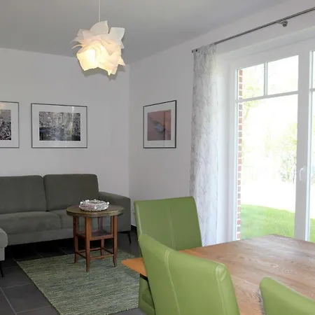 Дом отдыха Wassernahes Mit Meerblick Und Schwimmbadnutzung In Sellin - Rohrweihe