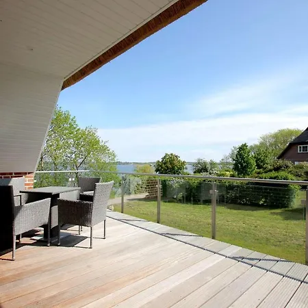 Wassernahes Mit Meerblick Und Schwimmbadnutzung In Sellin - Rohrweihe Holiday home *