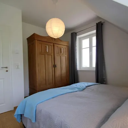 Wassernahes Mit Meerblick Und Schwimmbadnutzung In Sellin - Rohrweihe Σπίτι διακοπών *