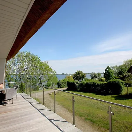 Дом отдыха Wassernahes Mit Meerblick Und Schwimmbadnutzung In Sellin - Rohrweihe